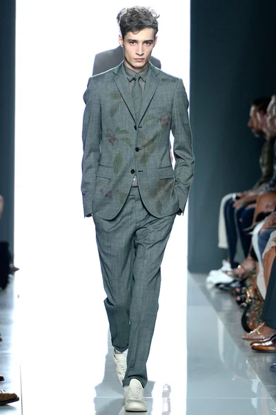 Look 34